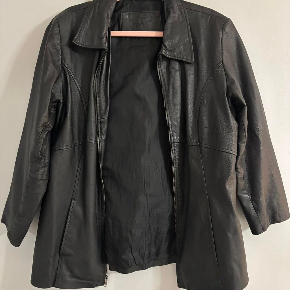 American-vintage Women's Black Jacket